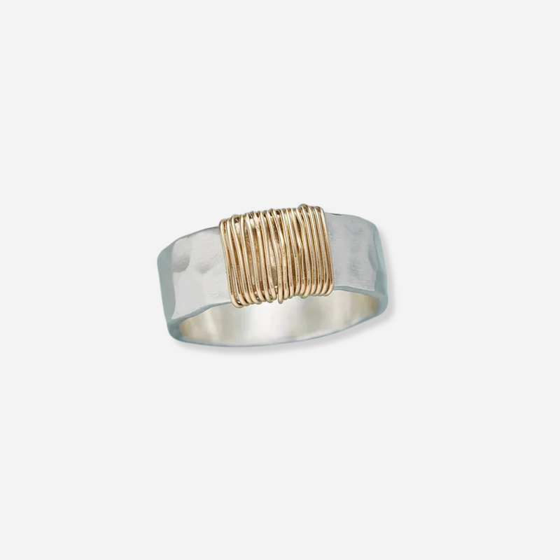 Lunari - Elegant Gold Ring for Women