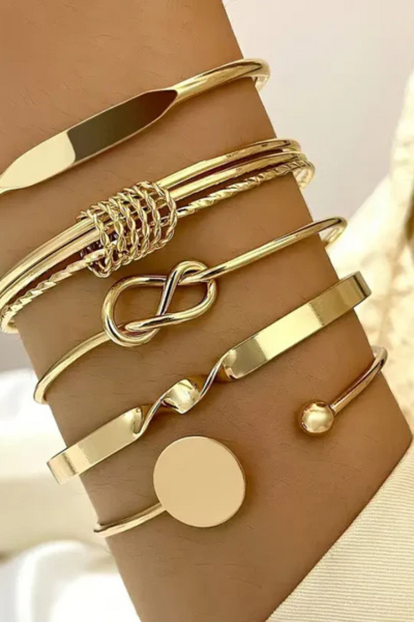Elegant Gold Knotted Bracelet Set