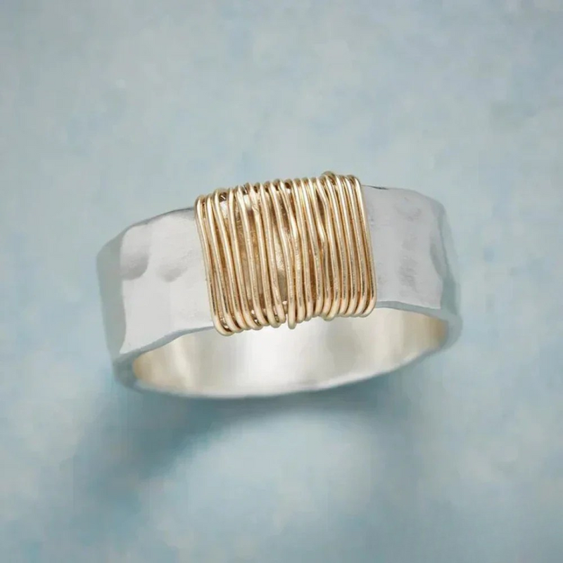 Lunari - Elegant Gold Ring for Women