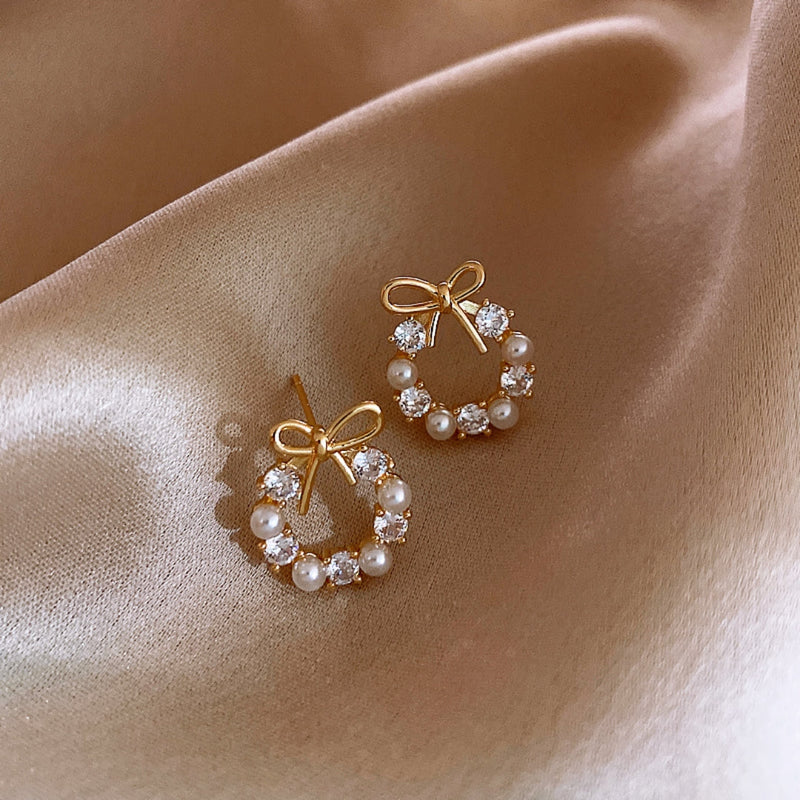 Gold Ribbon Pearl Earrings