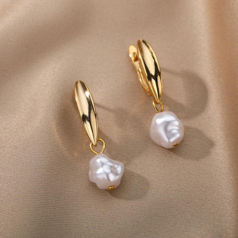Elegant Gold Pearl Drop Earrings