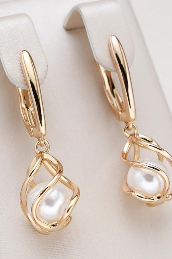 Gold Pearl Elegance Earrings