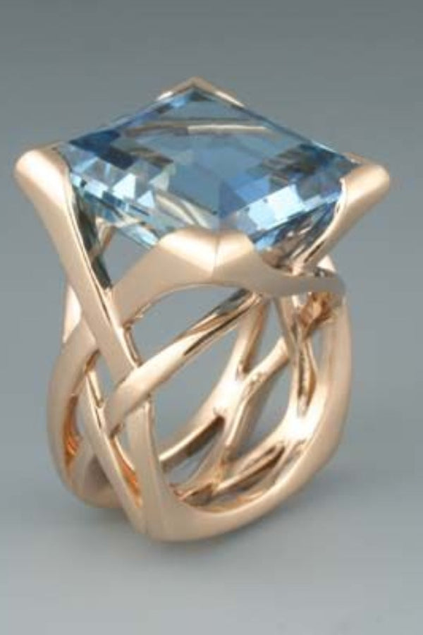 Retro Rose Gold Blue Zirconia Ring