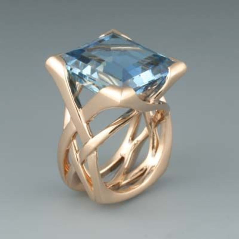 Retro Rose Gold Blue Zirconia Ring