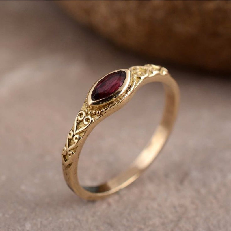 Antique Red Inlaid Stone Gold Ring