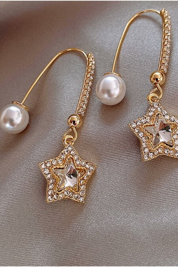 Elegant Gold Star Earrings Adorned with Zirconia and Pearls