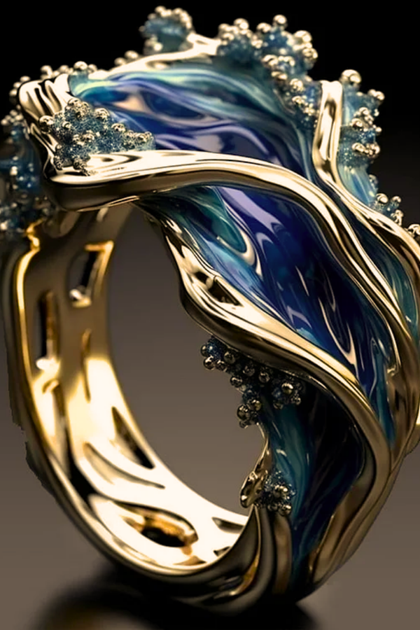 Liadan - Classic Gold Vintage Ring