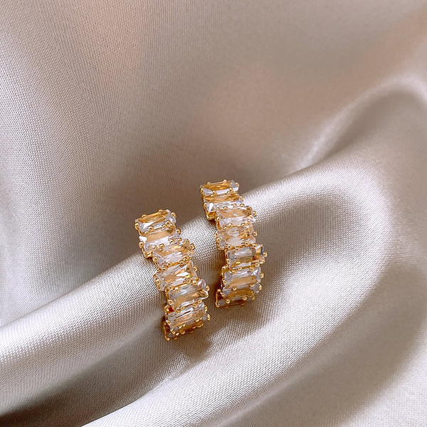 Chic Gold Earrings Adorned with Zirconia