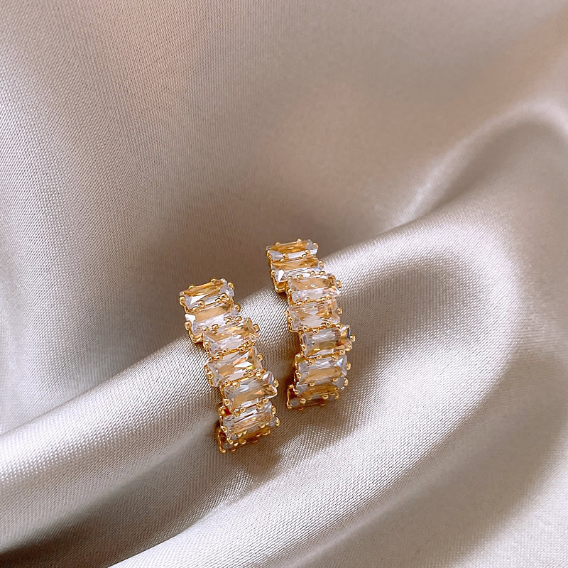 Chic Gold Earrings Adorned with Zirconia