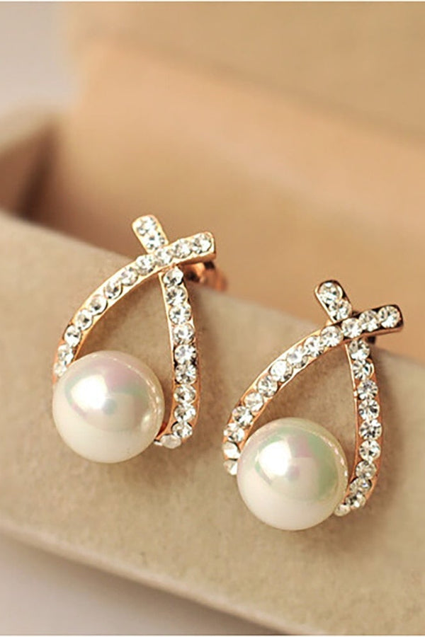 Glittering Pearl Earrings