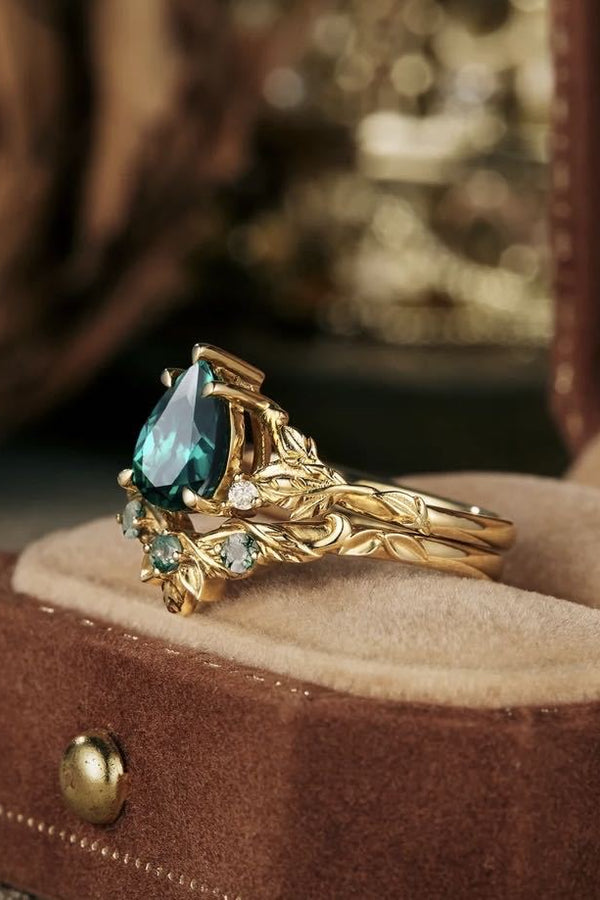 Green Crystal Gold Ring