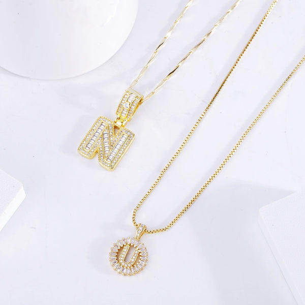 Initiale - Gold Moissanite Letter Necklace Set
