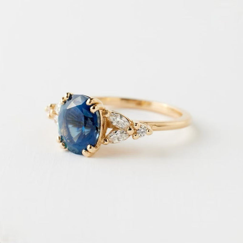 Exquisite Gold Ring Featuring a Blue Exotic Crystal