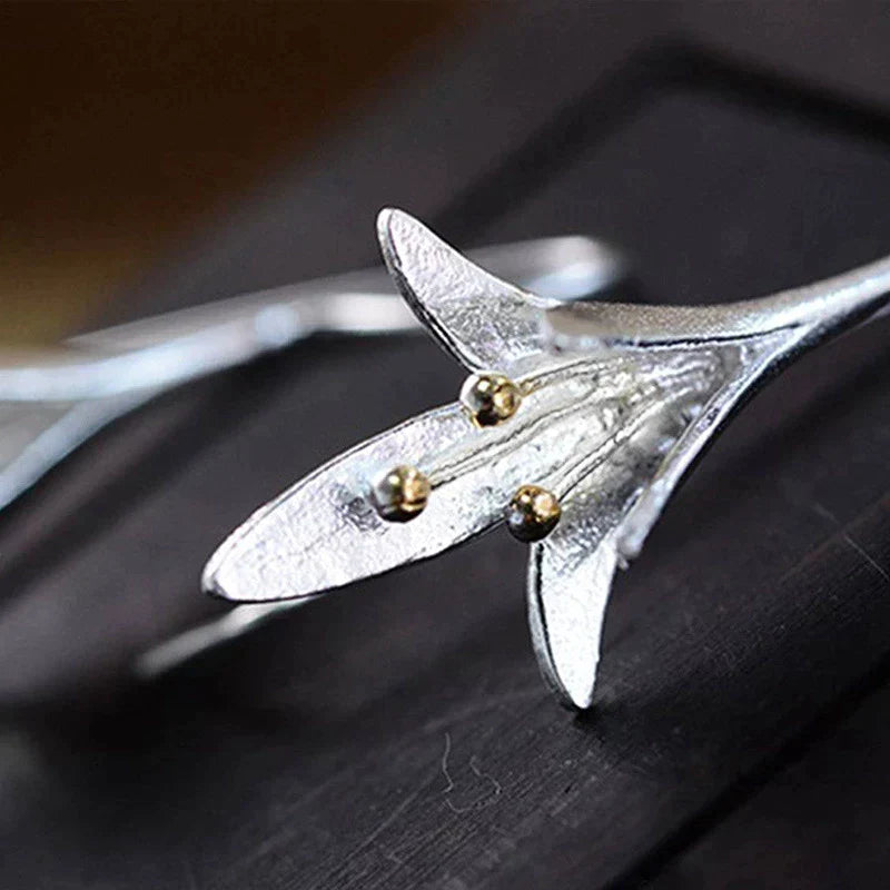 Elegant Silver Floral Earrings