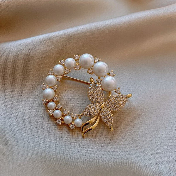 Gold Vintage Butterfly Brooch Adorned with Pearls and Diamonds