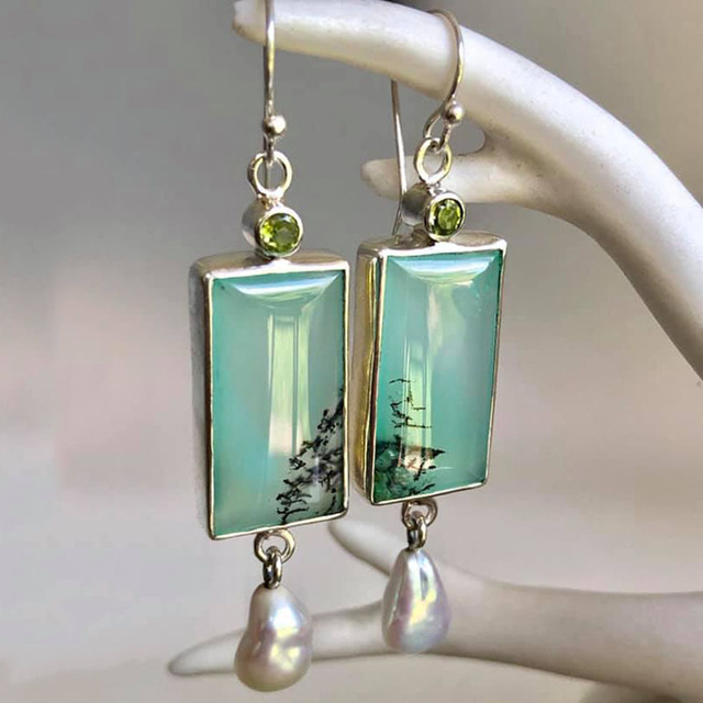 Retro Drop Earrings with Zirconia and Pearls