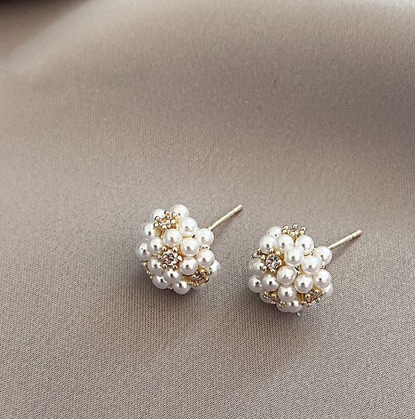 Chic Mini Pearl Earrings