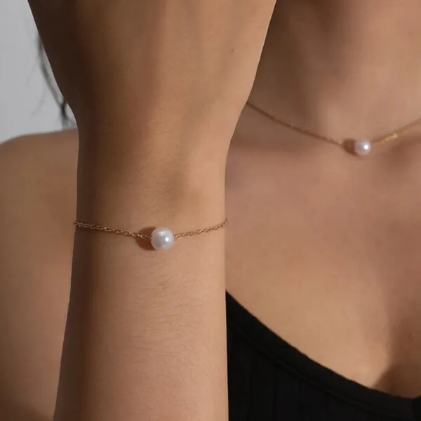 Radiant Golden Pearl Bracelet