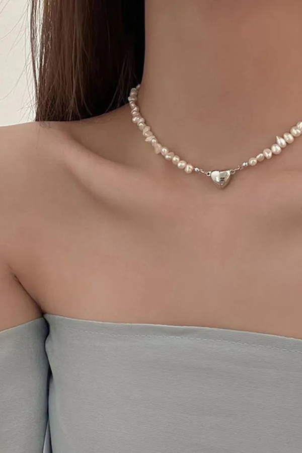 Chic Silver Heart Pendant Necklace with Pearl Accents