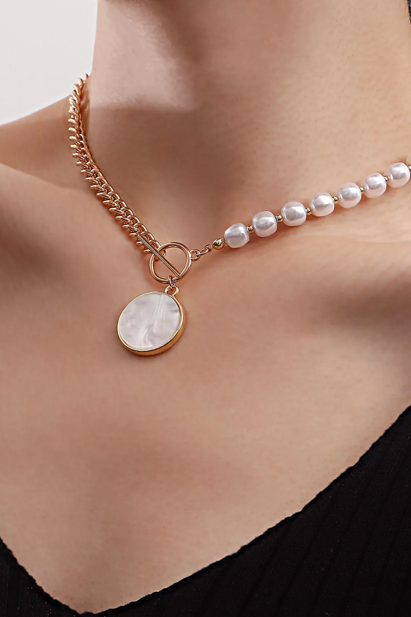Chic White Stone and Pearl Necklace