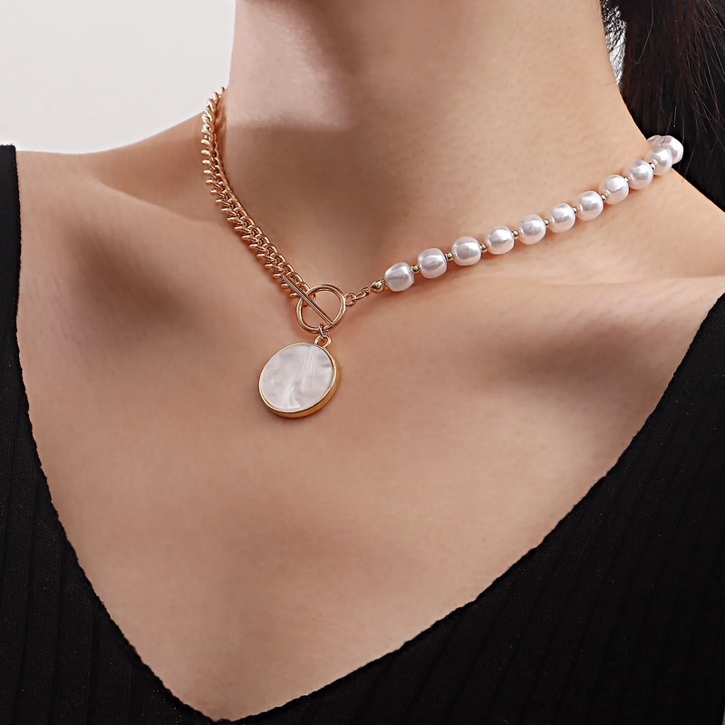 Chic White Stone and Pearl Necklace