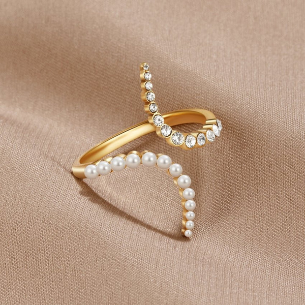 Chic Zirconia and Pearl Ring