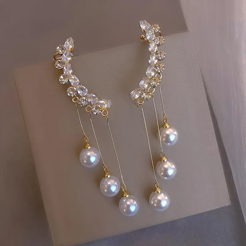 Chic Drop Pearl Earrings