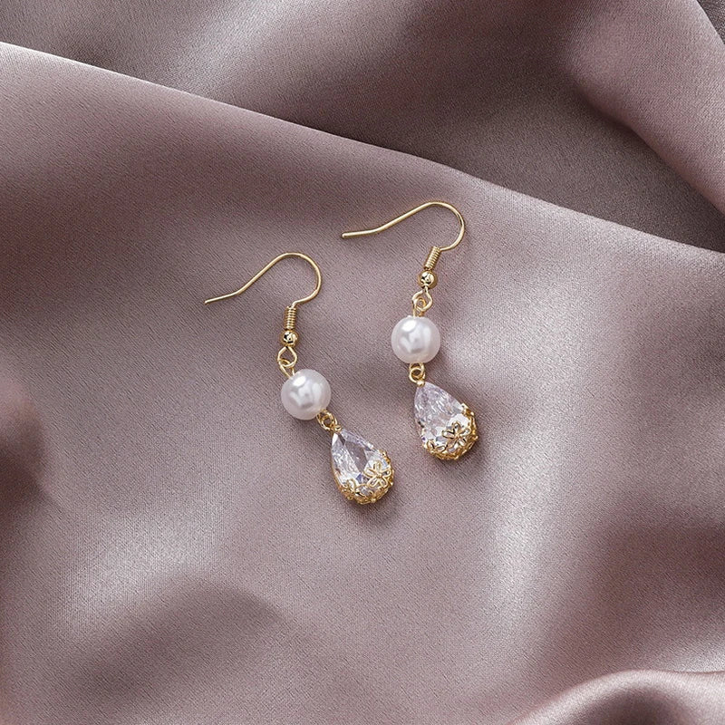 Chic Pearl and Crystal Dangle Earrings