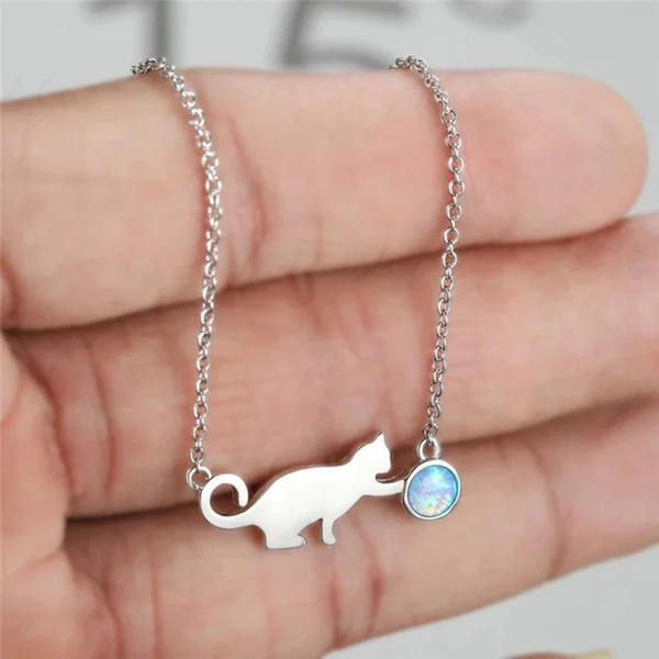 Retro Cat Pendant Necklace