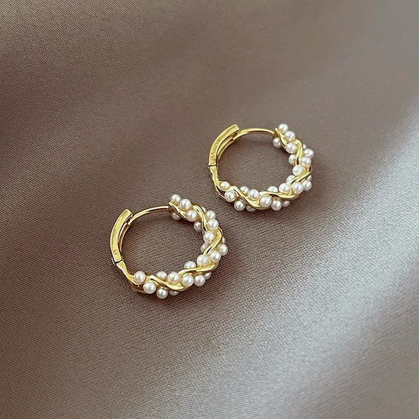 Chic Curved Inlaid Pearl Earrings