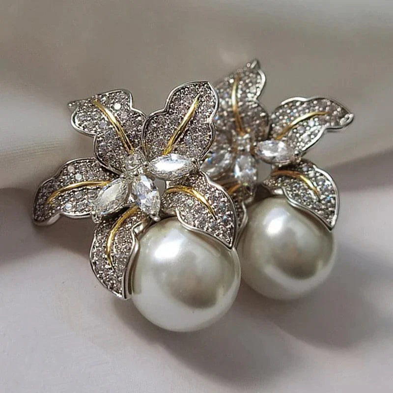 Chic Floral Pearl Earrings