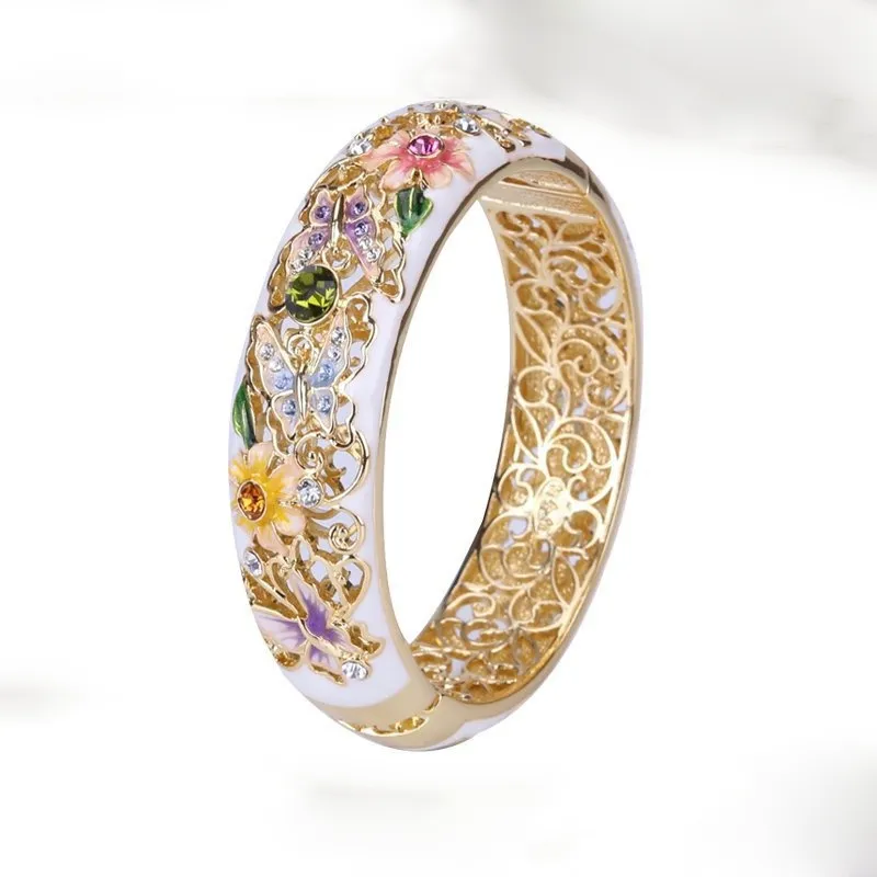 Antique-Inspired Gold Nature Ring