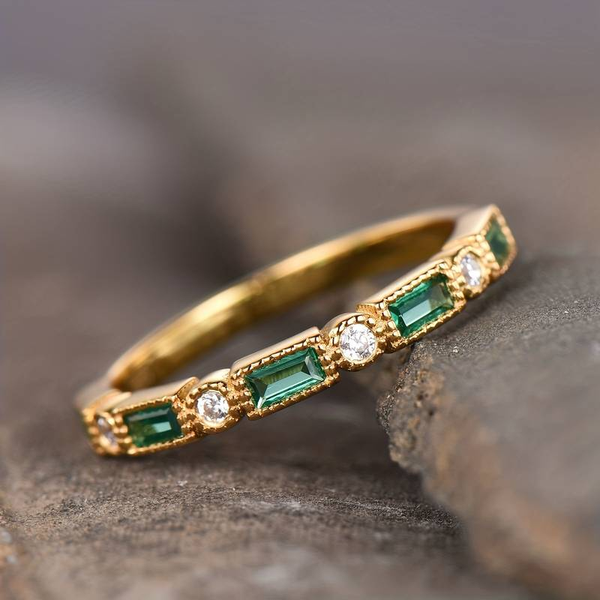 Antique Green Inlaid Zirconia Gold Ring