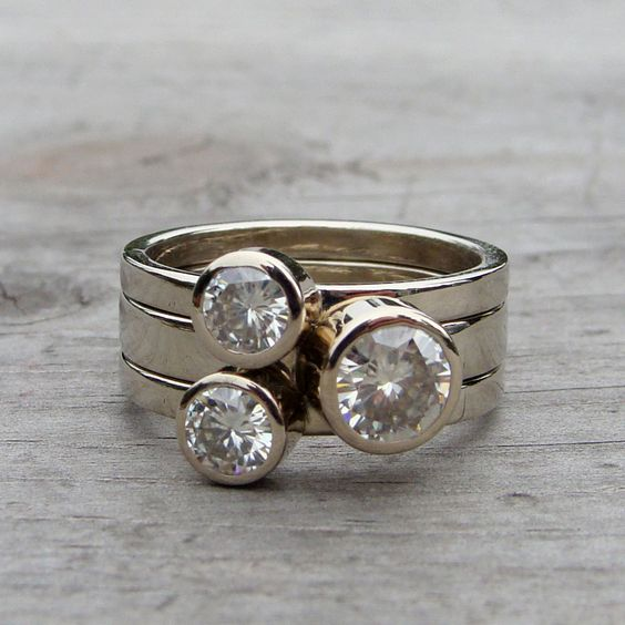 Retro Triple Zirconia Stacked Ring