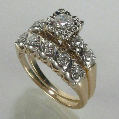 Chic Vintage Golden Ring with Elegant Shine