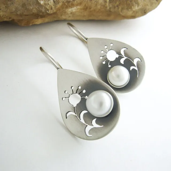 Retro Pearl Floral Drop Earrings