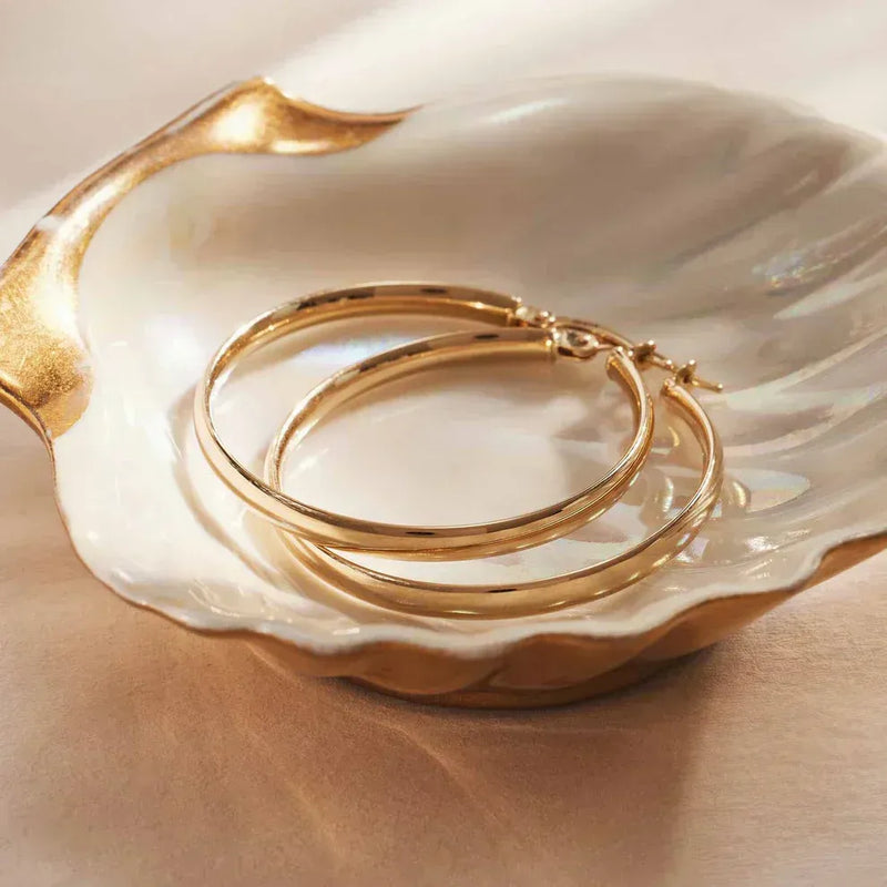 Serane - Elegant Gold Earrings for a Stylish Touch