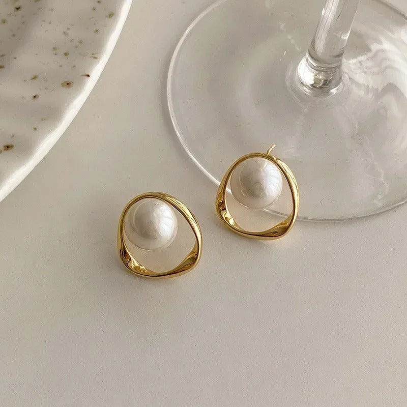 Emma - Classic Vintage-Inspired Earrings