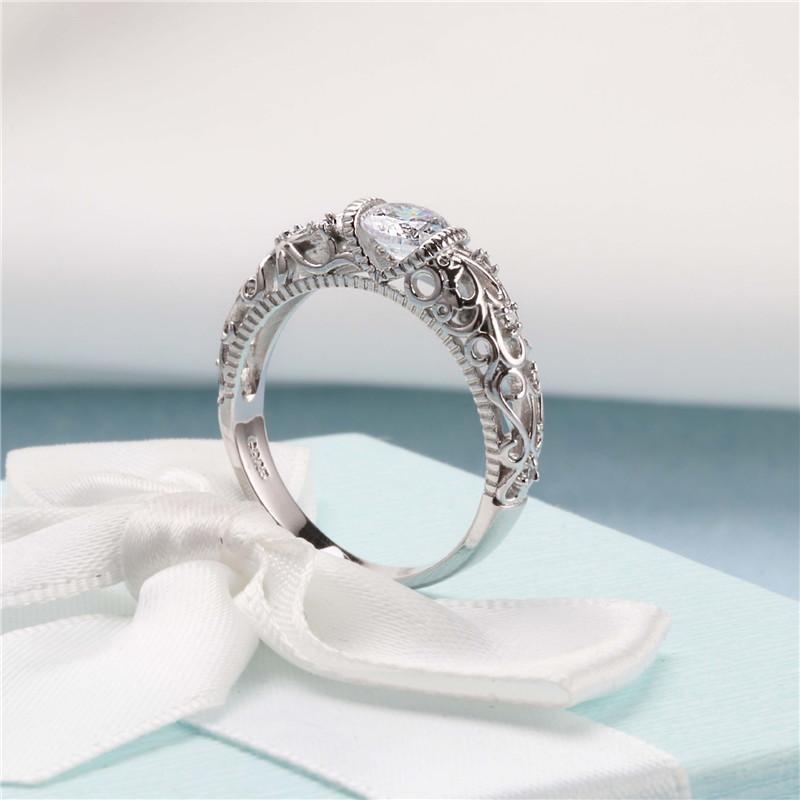 Chic Silver Ring