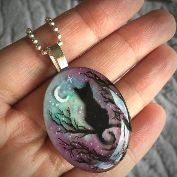 Charming Cat Necklace Inspired by 'The Starry Night'